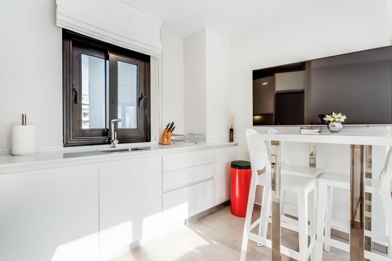 By Riva - Chic, Contemporary Studio In Puerto Banus Gardens マルベーリャ エクステリア 写真